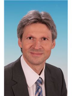 Uwe Hoffmann - Realtor and Real Estate Agent at RE/MAX in Ludwigshafen